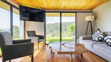 全景單棟房屋 | 客廳 | 40 吋智能電視連數碼電視頻道