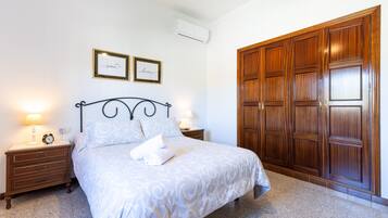 3 habitaciones, tabla de planchar con plancha y wifi gratis