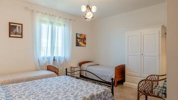 3 chambres, Wi-Fi gratuit, draps fournis