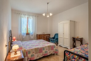 3 bedrooms, free WiFi, bed sheets