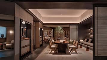 1 bedroom, free minibar items, in-room safe, desk
