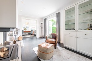 Interior - Weißes Rössl - Stadtnah. Kamin. Familie (Westerland)