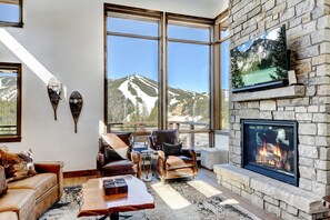 Smart TV, fireplace, video games, video library - Luxury Villa 211 In Resort I Private Hot Tub I Great Views I Best Price I Discounted Attractions (Winter Park)