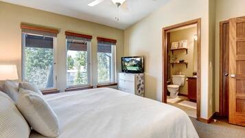 2 bedrooms, iron/ironing board, travel cot, free WiFi