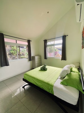 5 bedrooms, blackout curtains, free WiFi, bed sheets - Villa Outuorau (Bora Bora)
