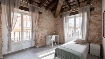 Chambre Simple Supérieure, vue ville | Bureau, chambres insonorisées, Wi-Fi gratuit