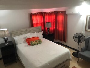 1 habitación, tabla de planchar con plancha, wifi y ropa de cama 