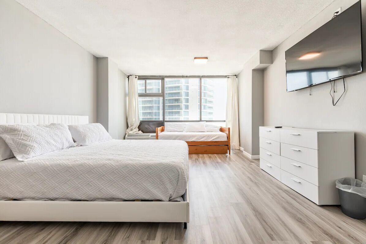 418 - 4th Floor Ocean View and Beachfront Condo