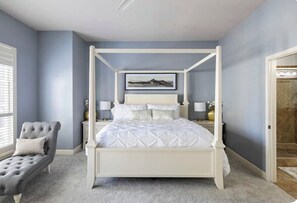 2 bedrooms, desk, iron/ironing board, travel cot