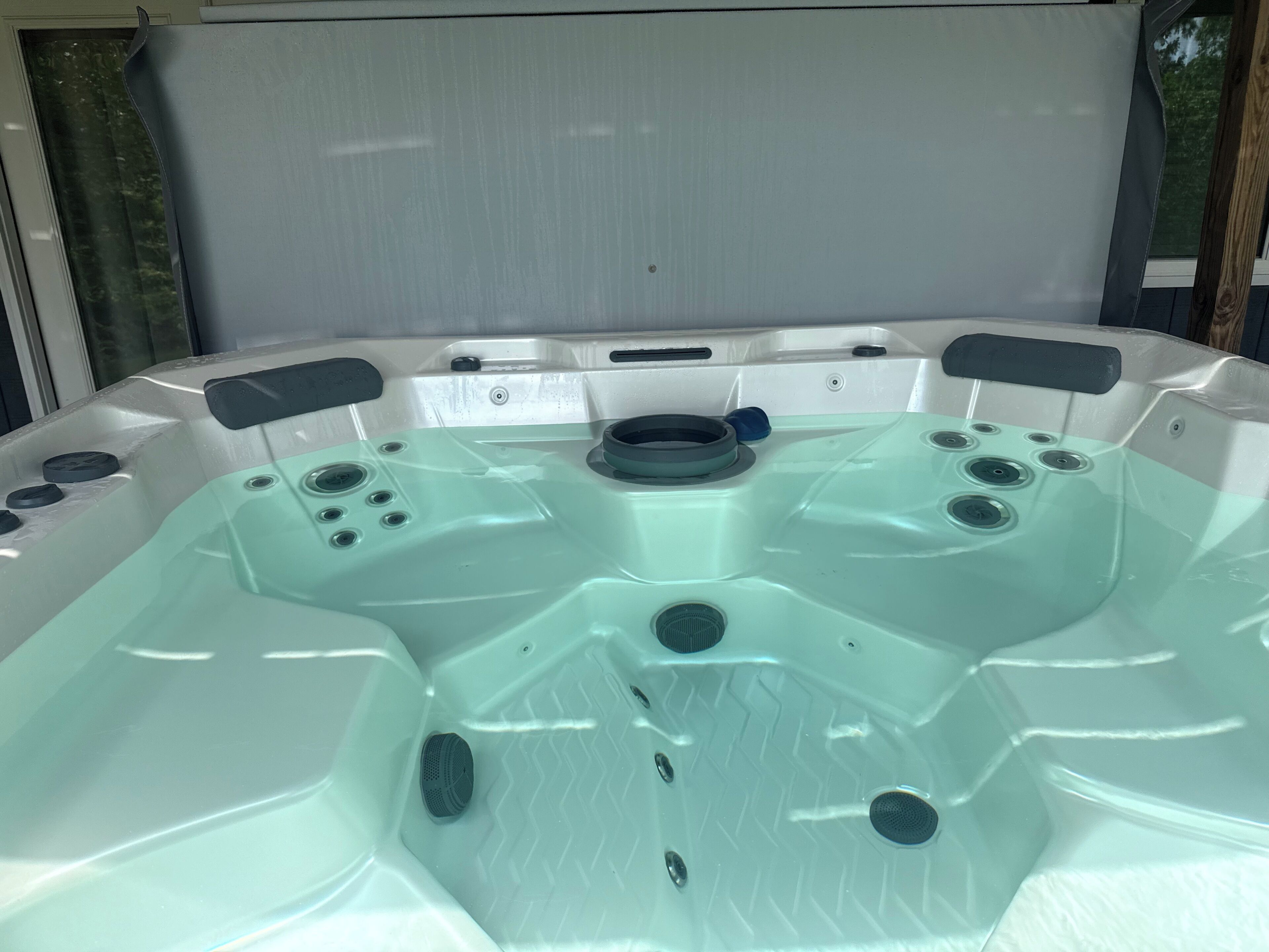 屋内スパ浴槽