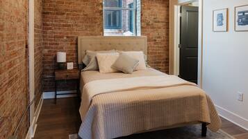 2 chambres, fer et planche à repasser, Wi-Fi, draps fournis