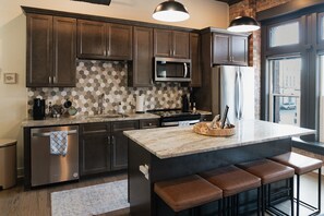 Fridge, microwave, oven, stovetop