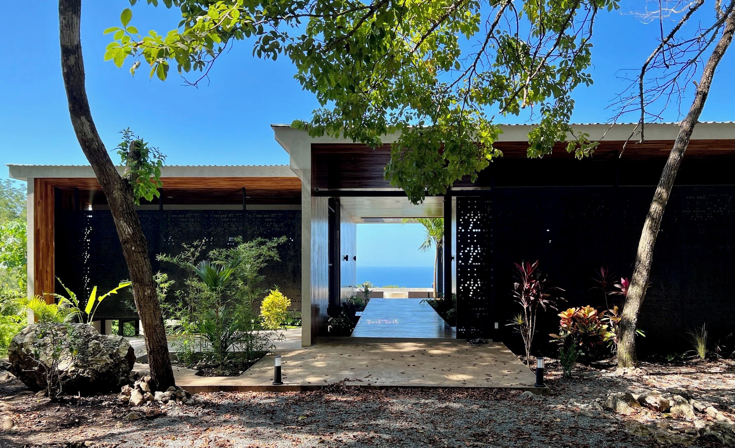 المنطقة المحيطة بالمنشأة