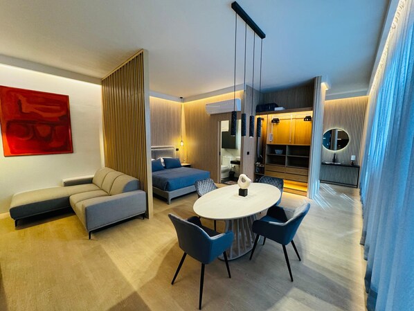 Deluxe Loft, City View