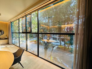 Deluxe Loft, City View