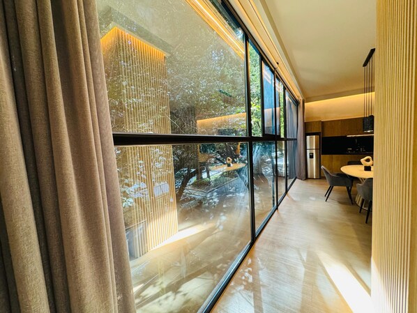 Deluxe Loft, City View