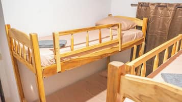 3 bedrooms, WiFi, bed sheets