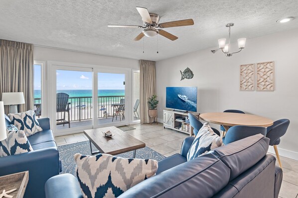 Smart TV, DVD player - 2 Bedroom Beachfront Condo, Spectacular Gulf Views Newly Remodeled (Destin)