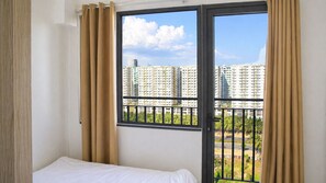Apartamento familiar, balcón, vistas a la ciudad | 1 dormitorio, decoración individual, mobiliario individual