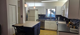3-bedroom house in wonderful Palm Coast with AC, WiFi