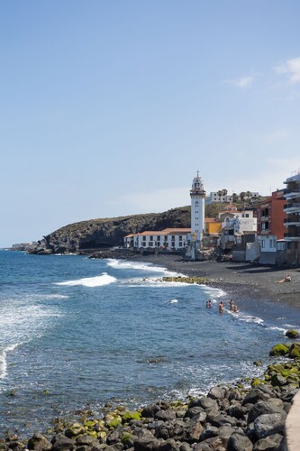 Casa Checha Coastal Charm Just Steps From the Beach