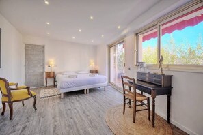 4 chambres, bureau, fer et planche à repasser, Wi-Fi