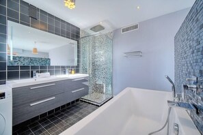 Free toiletries, hair dryer - Upstays Penthouse Terrace 150m² Lerins View (Cannes)