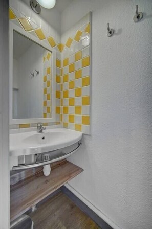 Hårføner og håndklær