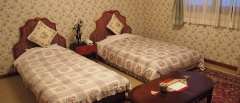 1 chambre, bureau, Wi-Fi gratuit, draps fournis