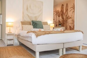 Iron/ironing board, WiFi, bed sheets