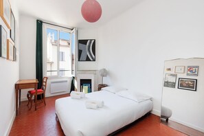 2 室のベッドルーム、アイロン / アイロン台、WiFi、ベッドシーツ