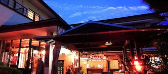 Recommended as a base for sightseeing in Miyazaki Enjoy the spaciousness and comprehensive faciliti / Nishimorokata-gun Miyazaki