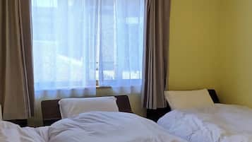 1 bedroom, desk, free WiFi, bed sheets