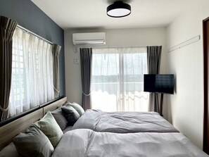 2 bedrooms, desk, free WiFi, bed sheets