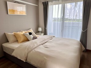 2 soverom, skrivebord, wi-fi (inkludert) og sengetøy