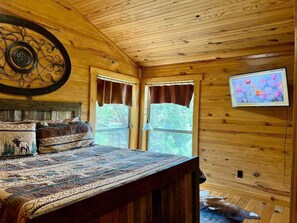 3 bedrooms, free WiFi, bed sheets - Mountain Top | 3BR Cabin w/ Hot Tub + A View! (Ruidoso)