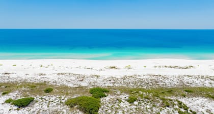 BRAND NEW Gulf & Direct Ole River with Beach, Boat Dock, Golf & Infinity Pool!