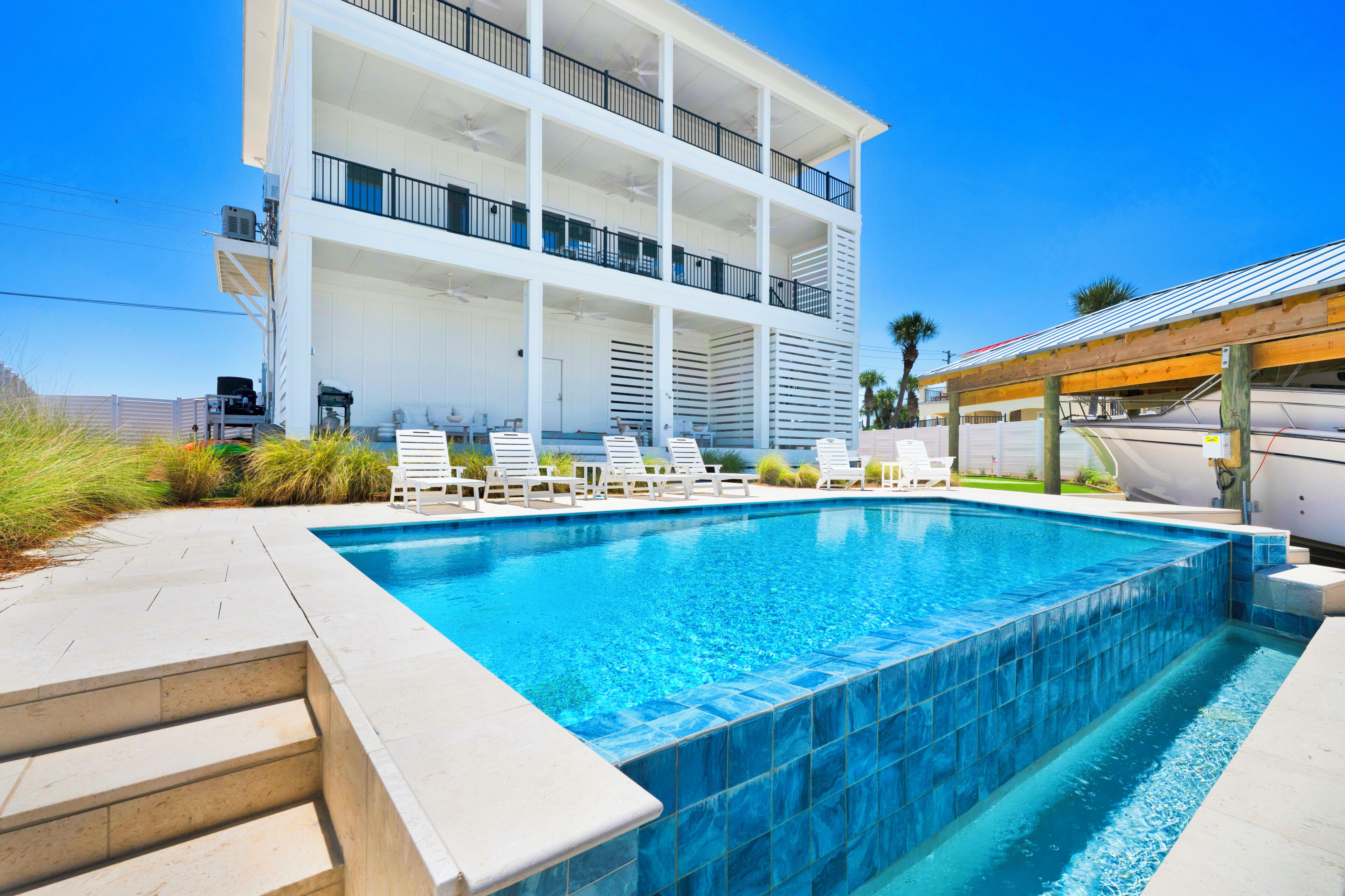 Outdoor pool, a heated pool
