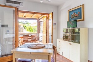 Dining - Stintino Lovely APT near Pelosa Beach W Parking! (Stintino)