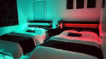 3 habitaciones, caja de seguridad en la habitación y escritorio