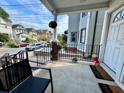 1st floor - 2 Rooms Apt, Only 5 mins Away from Newark Airport and 30 mins to NYC