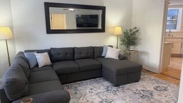 Smart TV, computer monitors