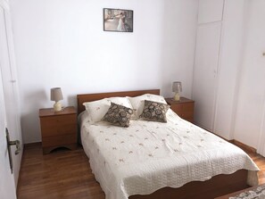 2 chambres, fer et planche Ă repasser, Wi-Fi, draps fournis