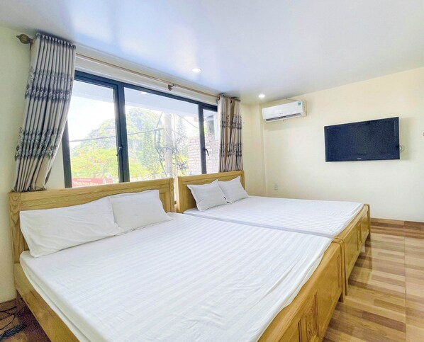 City Apartment, City View | Hypo-allergenic bedding, down comforters, memory foam beds - Gem Hostel (Hai Phong)