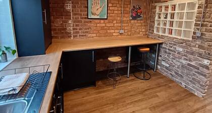 Northampton Oasis - 4 Bedroom House