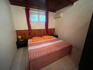 Classic Apartment | 1 bedroom, iron/ironing board