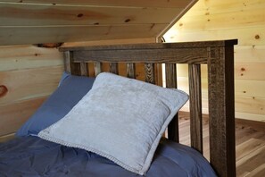 4 bedrooms, free WiFi, bed sheets