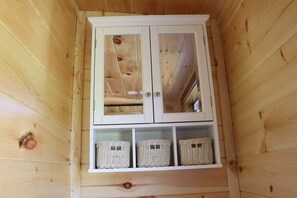 Interior - Scenic Mountain Lodge (Beaver Dams)