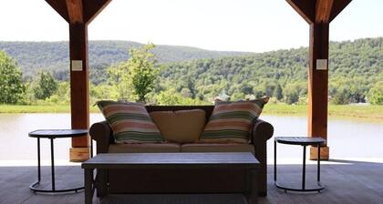 Mountain View Lodge w/ Pavilion & Fire Pit