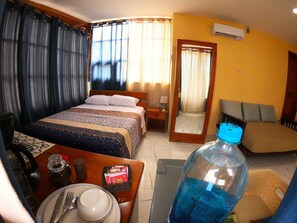 1 bedroom, free WiFi, bed sheets - Odessa - Galapagos Minisuite 500 ft From THE Ocean #1 (Puerto Ayora)